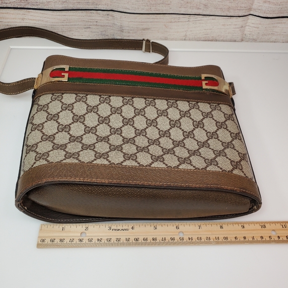 Vintage Gucci Bucket Bag - Picture 3 of 12